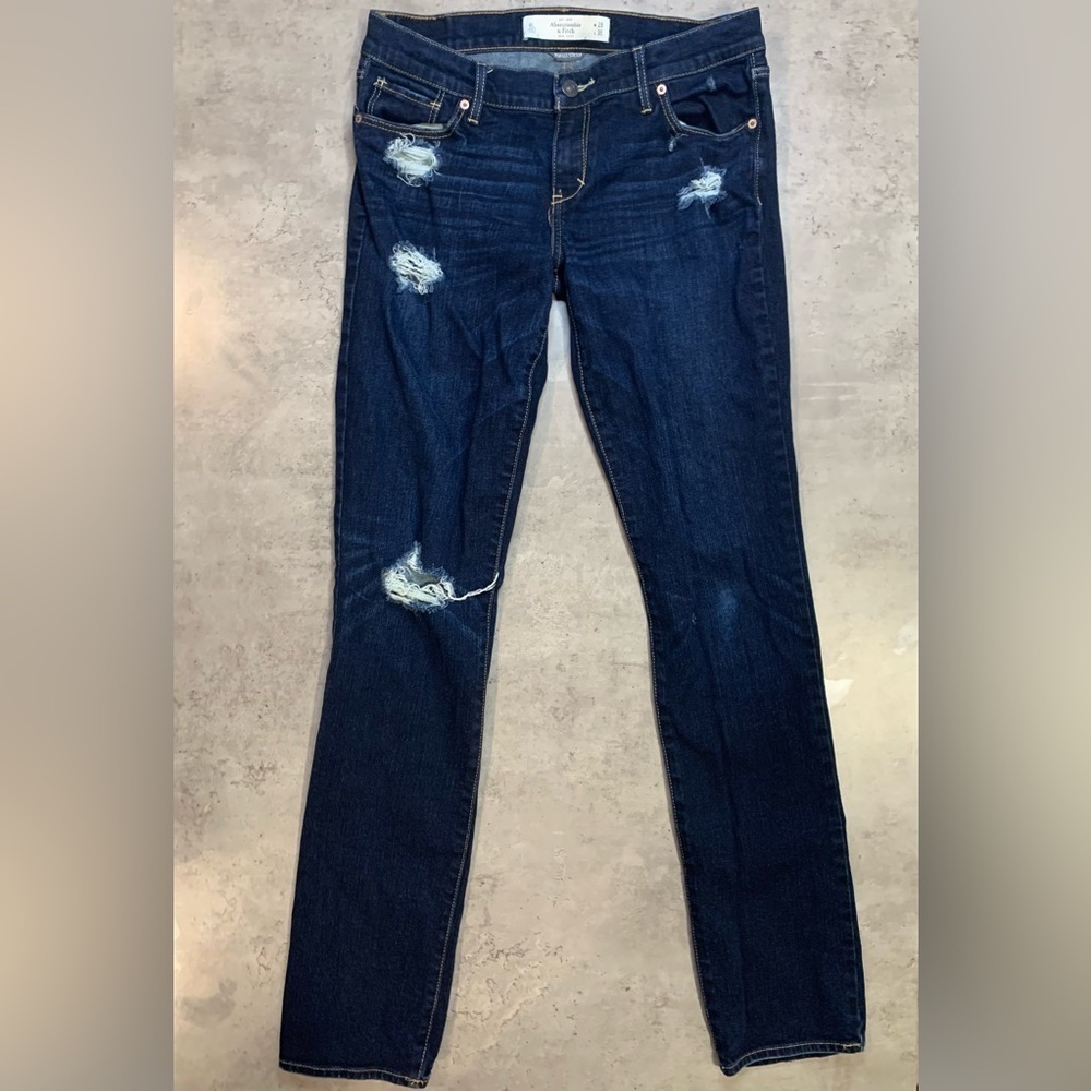 Abercrombie &  Fitch Erin Distressed Dark Wash Ripped Jean, Size 6L (28W, 35L)